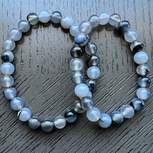 (ONE) Volcano agate bracelet 8mm SIZE 6.5-7’